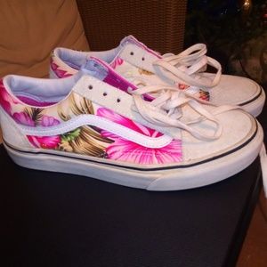 Women's size 7 Vans